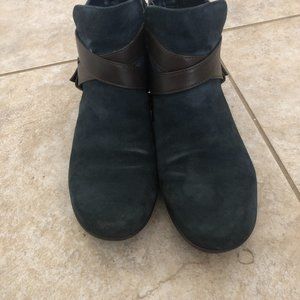 Naturalizer Navy Blue Suede Ankle Booties Size 7.5M